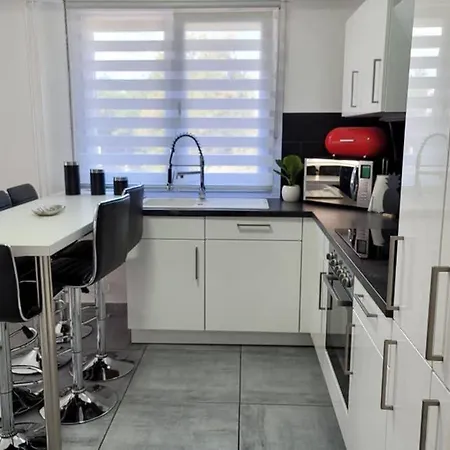 Apartment Le Lovelyhome Au Centre Avec Jacuzzi Et Sauna Proche Gare Et Parking Gratuit