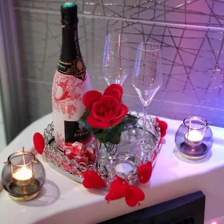 Le Lovelyhome Au Centre Avec Jacuzzi Et Sauna Proche Gare Et Parking Gratuit Apartment