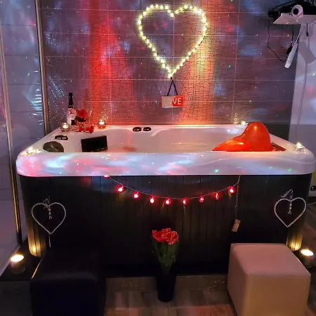 Apartment Le Lovelyhome Au Centre Avec Jacuzzi Et Sauna Proche Gare Et Parking Gratuit Colmar
