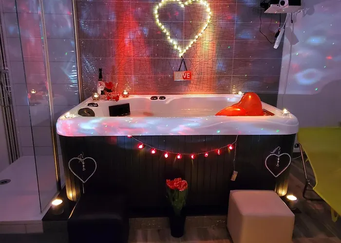 Apartamento Le Lovelyhome Au Centre Avec Jacuzzi Et Sauna Proche Gare Et Parking Gratuit Colmar