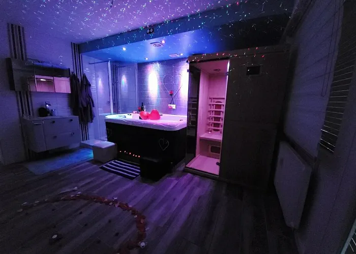 Le Lovelyhome Au Centre Avec Jacuzzi Et Sauna Proche Gare Et Parking Gratuit