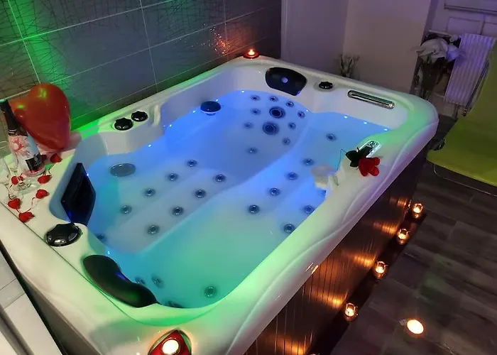 Le Lovelyhome Au Centre Avec Jacuzzi Et Sauna Proche Gare Et Parking Gratuit Colmar